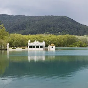 Mirallac Hotel